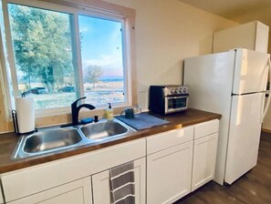 Fridge, microwave, coffee/tea maker, electric kettle