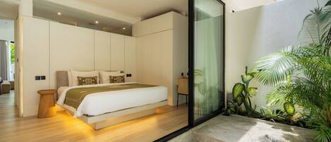 Villa | 2 bedrooms, in-room safe, desk, blackout drapes