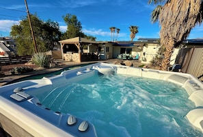 Bain à remous extérieur