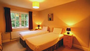 3 bedrooms, free WiFi, bed sheets