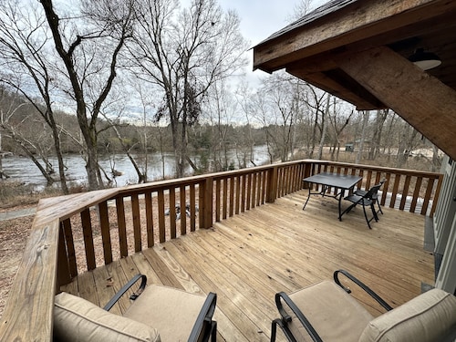 River front house on the Little Missouri 4 min from Lake Greeson! With Hot Tub!