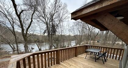 River front house on the Little Missouri 4 min from Lake Greeson! With Hot Tub!