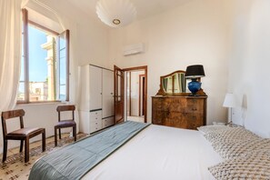 5 bedrooms, WiFi