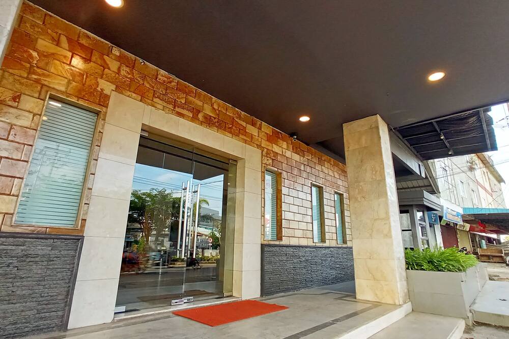Kita Hotel
