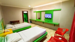 Deluxe Twin Room | Langsir/tirai gelap terus, Wi-fi percuma, cadar katil 
