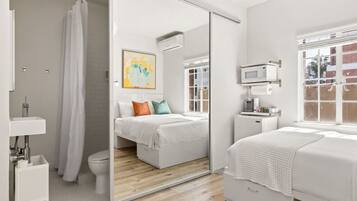 1 bedroom, desk, iron/ironing board, free WiFi