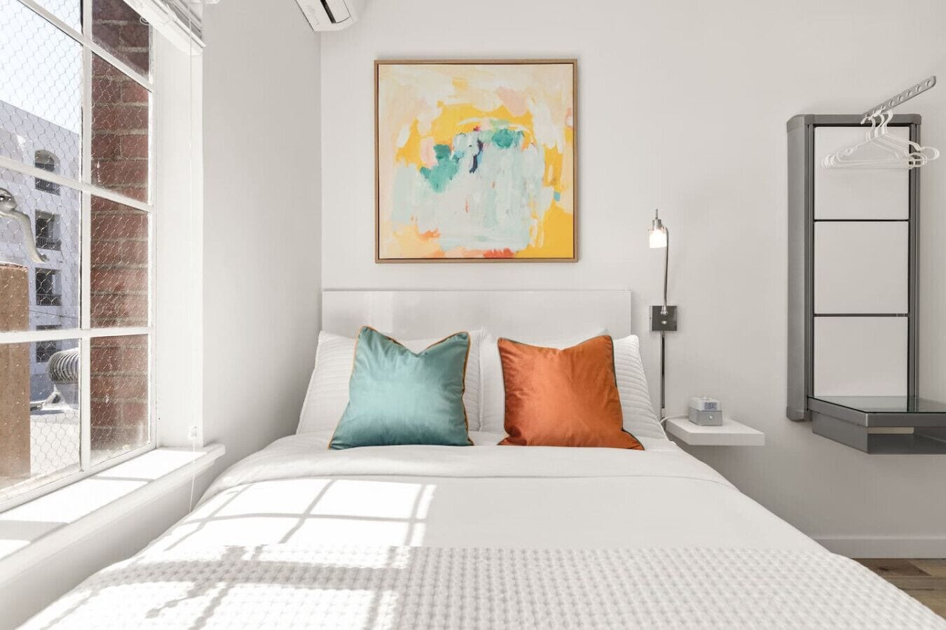 1 bedroom, desk, iron/ironing board, WiFi (free)