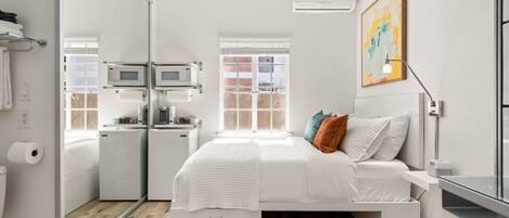 1 chambre, bureau, fer et planche à repasser, Wi-Fi gratuit