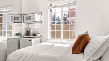 1 bedroom, desk, iron/ironing board, free WiFi