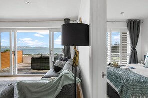 2 bedrooms, iron/ironing board, Internet, bed sheets