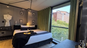 Premium Room | Premium bedding, down comforters, minibar, in-room safe - Hotel Helene (Medellín)