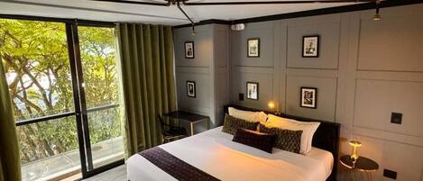Premium bedding, down comforters, minibar, in-room safe