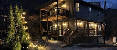 المنشأة من الخارج