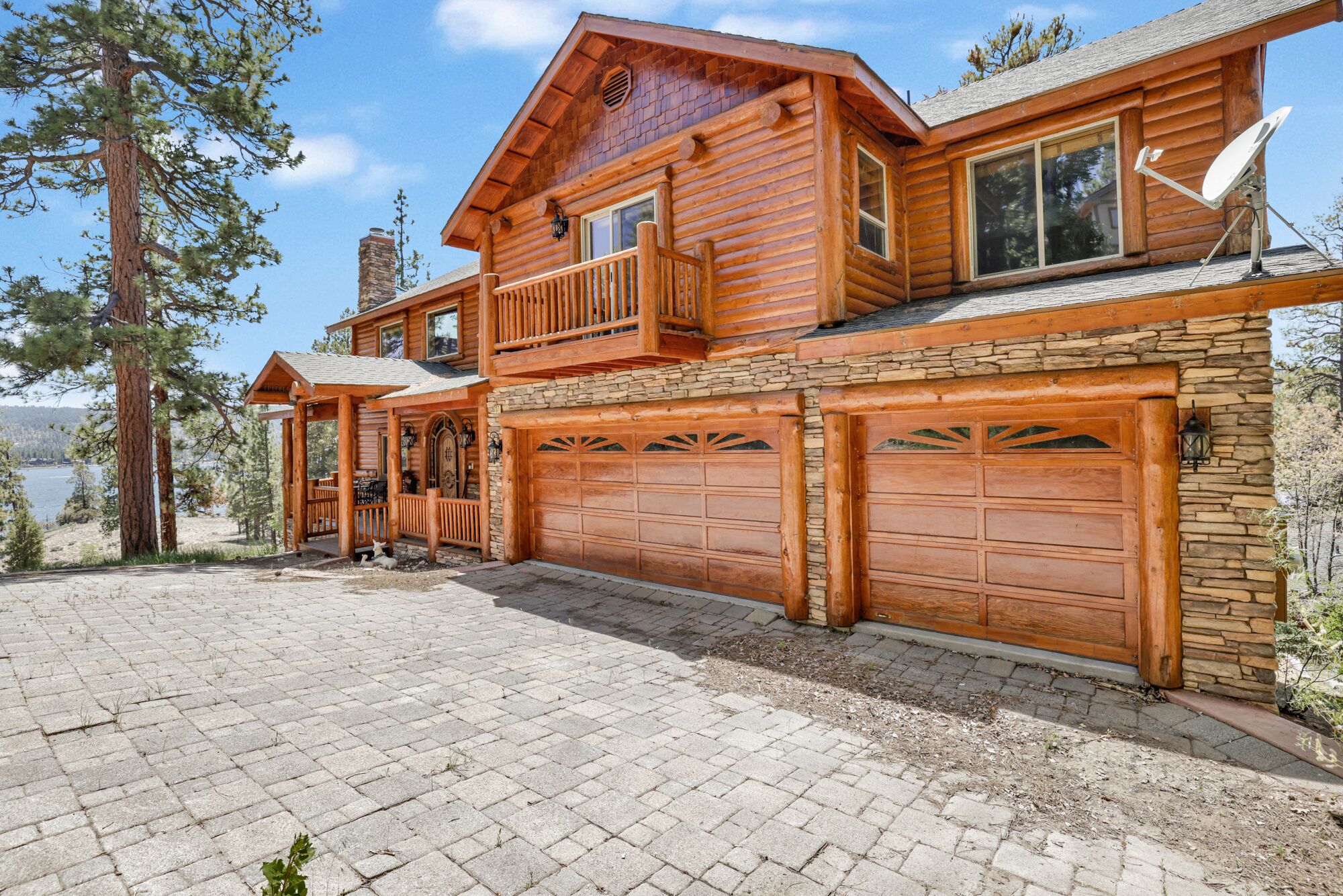 Cozy Lakeview Hideaway in Fawnskin- Amazing Views