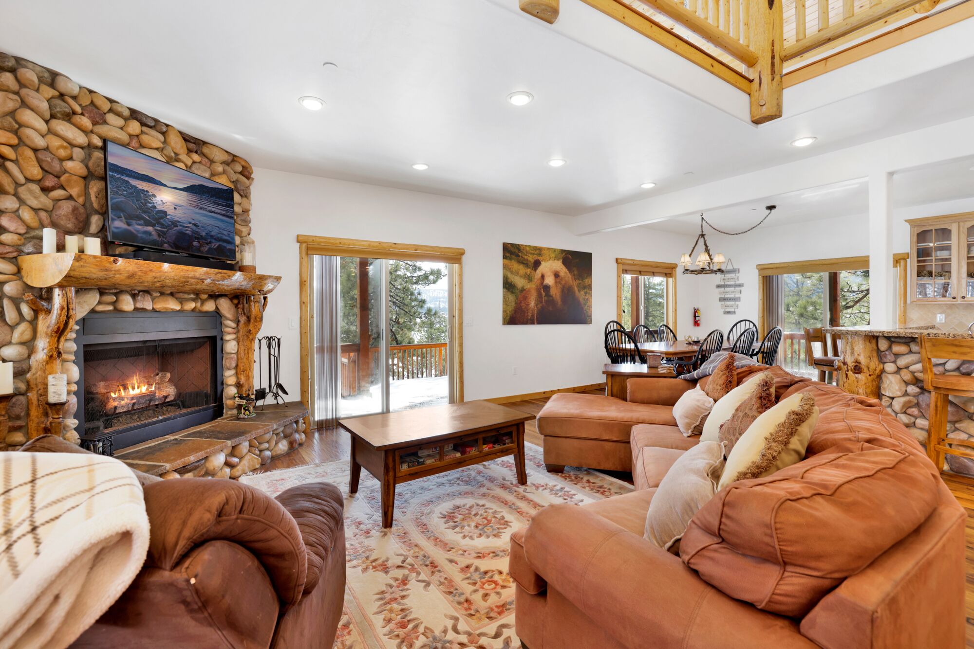 Cozy Lakeview Hideaway in Fawnskin- Amazing Views