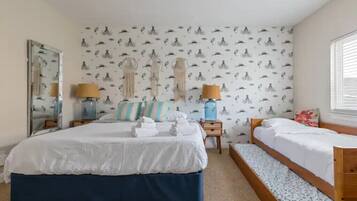 3 bedrooms, desk, iron/ironing board, travel cot