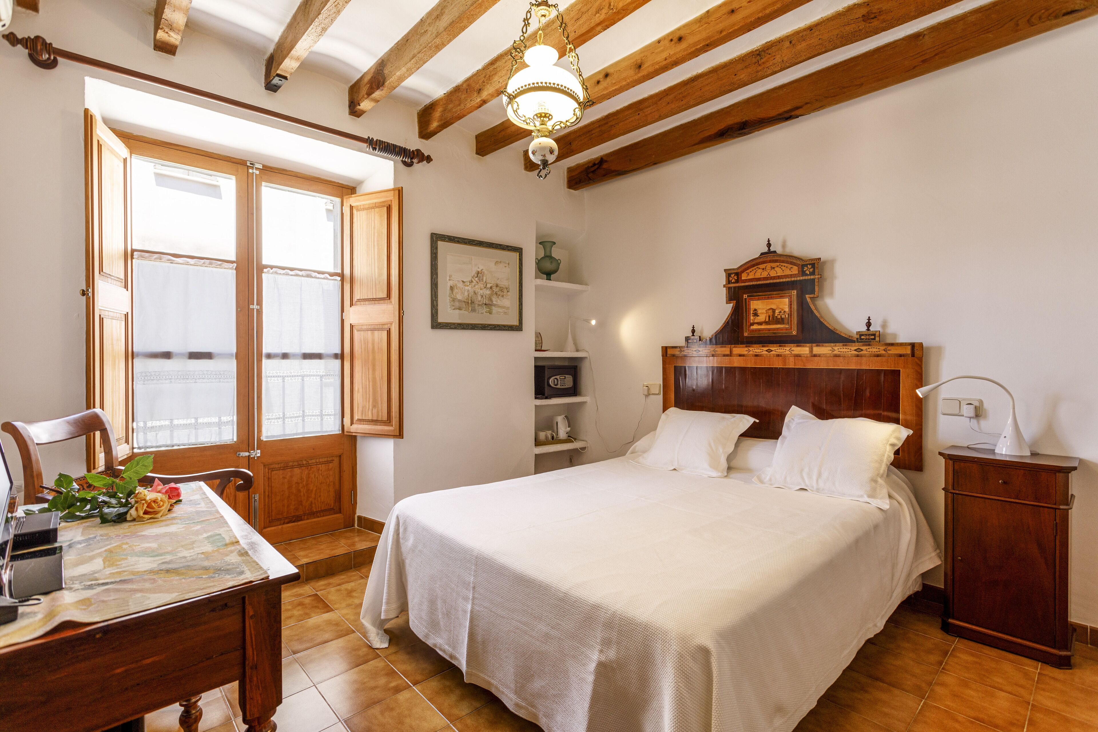 Standard Double Room | Iron/ironing board, free WiFi, bed sheets