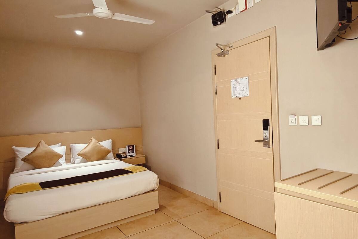 Business Single Room