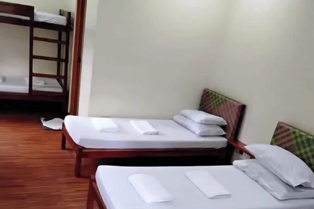 Dormitorio compartido Deluxe, 1 habitación, para no fumadores, vista al jardín | 1 habitación, ropa de cama hipoalergénica y decoración personalizada