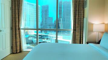 1 bedroom, in-room safe, iron/ironing board, free WiFi