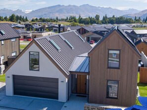 Exterior - Miharo Wanaka Retreat (Wānaka)