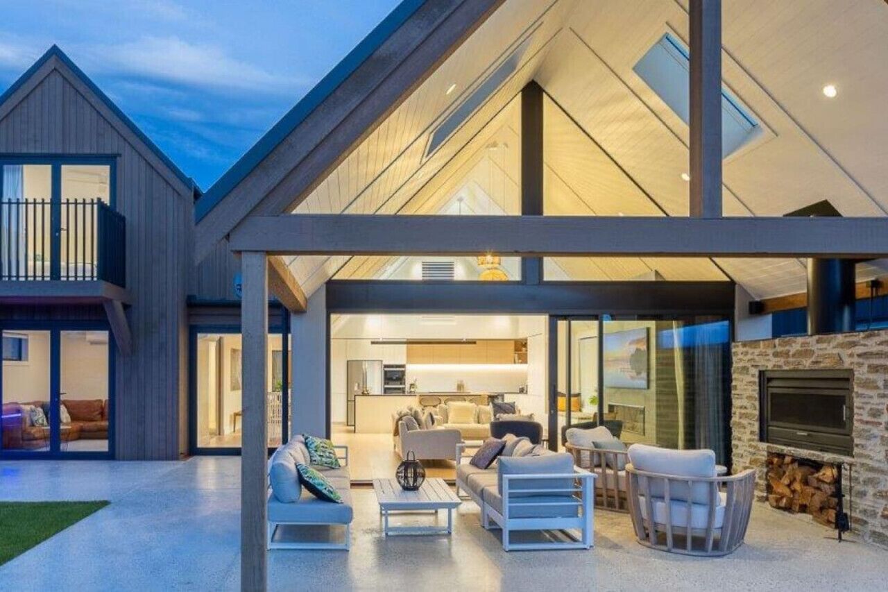 TV, fireplace, stereo