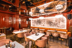 Restaurant - Hotel Bhagyaraj Palace - Best Hotel In Kanpur (Kanpur)