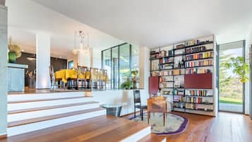 4 bedrooms