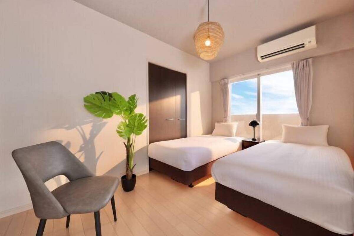 1 Schlafzimmer, hochwertige Bettwaren, Daunenbettdecken