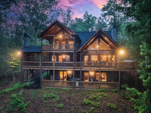 Exterior - Fox Den - Stunning, view, hot tub, game room, pets (Blue Ridge)