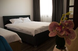 Minibar, laptop workspace, free WiFi, bed sheets