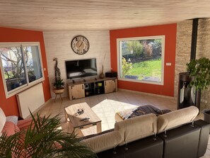 Smart TV, DVD player, foosball, table tennis