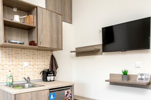 Appartamento familiare | Cucina privata | Mini-frigorifero, pentole/stoviglie/utensili, freezer, isola per cucina