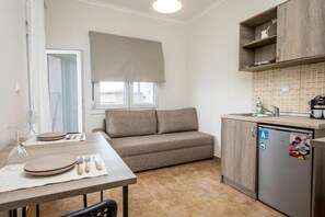 Familienapartment | Eigene Küche | Mini-Kühlschrank, Kochgeschirr/Geschirr/Besteck, Gefrierschrank