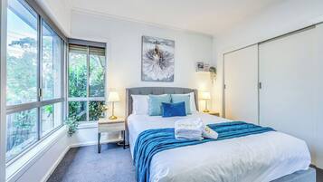 4 bedrooms, desk, iron/ironing board, travel crib