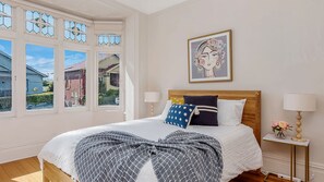 5 bedrooms, travel crib, free WiFi, bed sheets