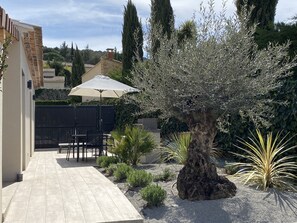 Outdoor dining - Gite Saint Christophe (Vaison-la-Romaine)