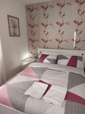 4 Schlafzimmer, Bügeleisen/Bügelbrett, kostenloses WLAN, Bettwäsche