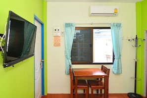Deluxe Double Room | Soundproofing, free WiFi, bed sheets