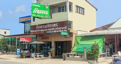 OYO 499 Pattaraporn Hotel