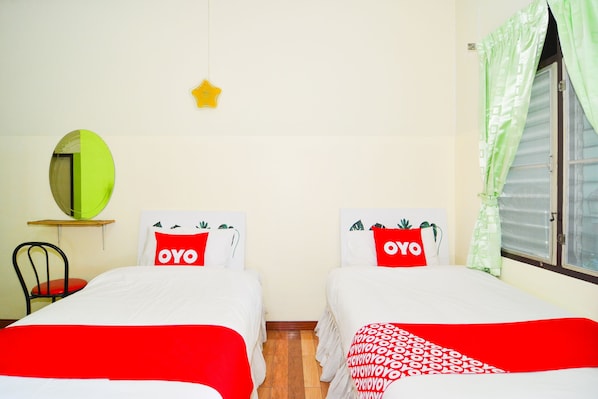 Standard Twin Room | Soundproofing, free WiFi, bed sheets