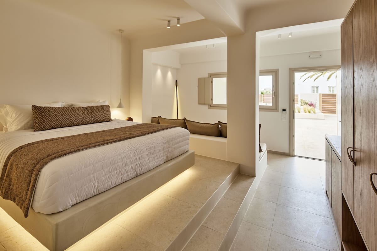 Honeymoon Suite indoor Heated Tub | 1 quarto, frigobar, cofres nos quartos, Wi-Fi de cortesia