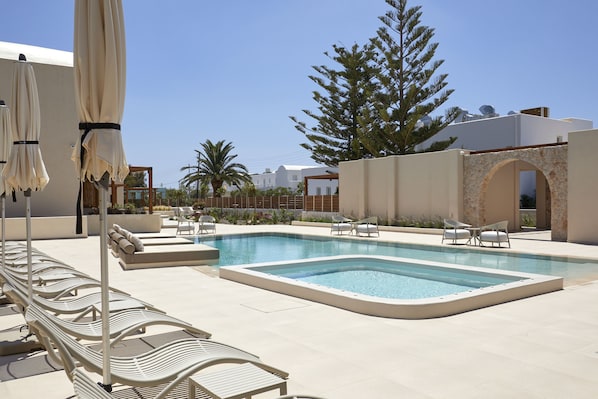 Piscina externa sazonal