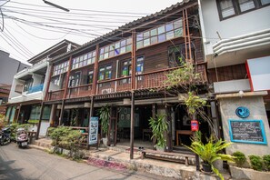 Front of property - Micasa Cannabiz (Chiang Mai)