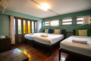 Basic Room | Free WiFi - Micasa Cannabiz (Chiang Mai)