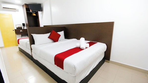 Familien-Doppelzimmer, 2 Schlafzimmer | Minibar, Schreibtisch, kostenloses WLAN, Bettwäsche