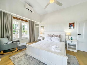 4 bedrooms, iron/ironing board, Internet, bed sheets - Nine Hunters - Your very own resort (Lovedale)