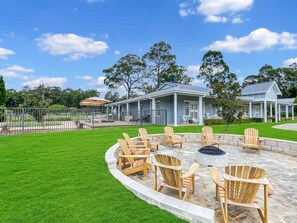 Terrace/patio - Nine Hunters - Your very own resort (Lovedale)