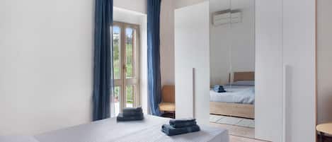 2 chambres, accĂšs au Wi-Fi (inclus), literie fournie