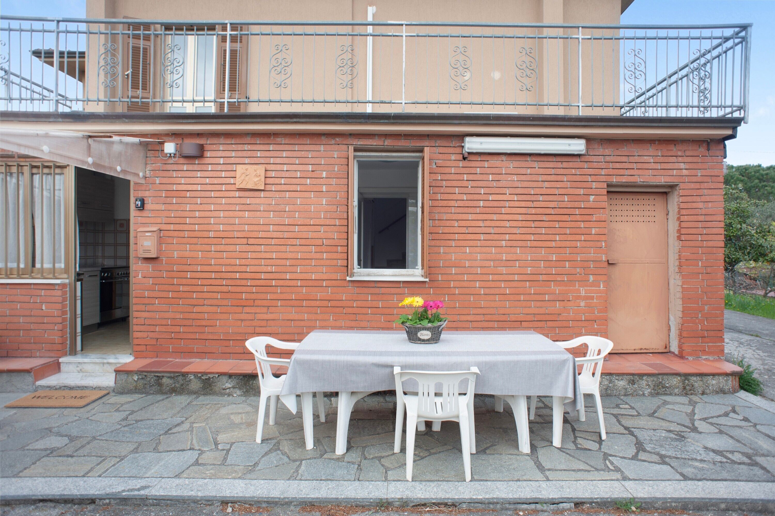 屋外ダイニングエリア